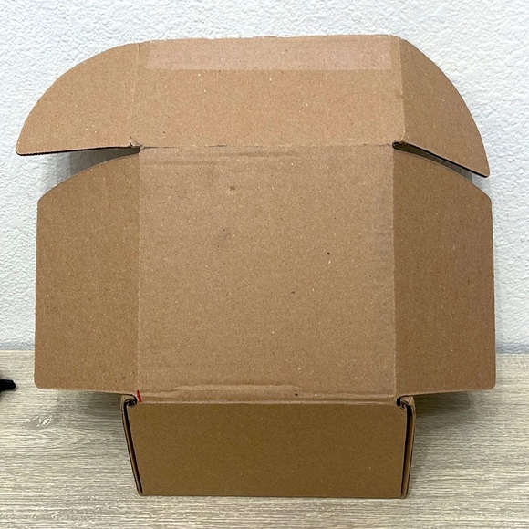 Empty Skims Ship Box I have 2 the Same Size - Picture 2 of 5